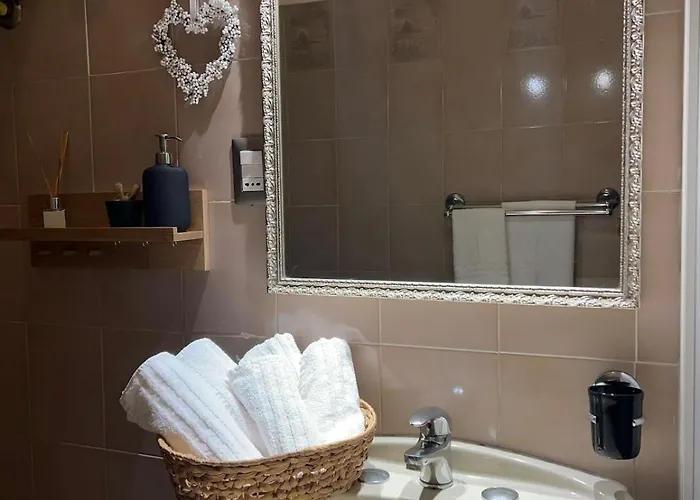Appartement Domus Marrana - 15 Minutes Far Away From Coloseum Rome