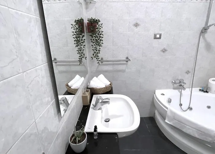 Domus Marrana - 15 Minutes Far Away From Coloseum *